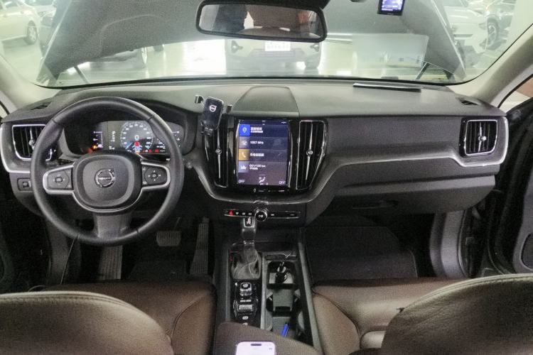 Used Volvo XC60 2019 T5 4x4 Smart Edition China V Standard
