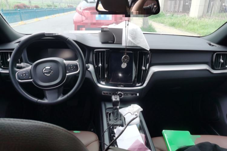 Used Volvo S60 2021 T4 Zhiyi Luxury Edition Center Console