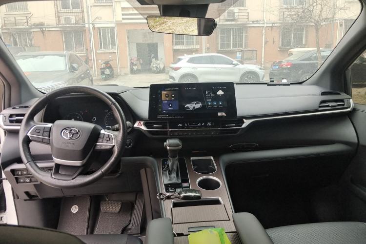 Used Toyota Granvia 2024 2.5L Hybrid Prestige PLUS Four-Wheel Drive Version
