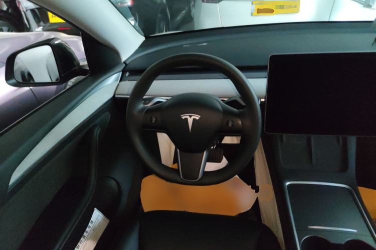 Used Tesla Model Y 2024 Long-Range All-Wheel-Drive Version