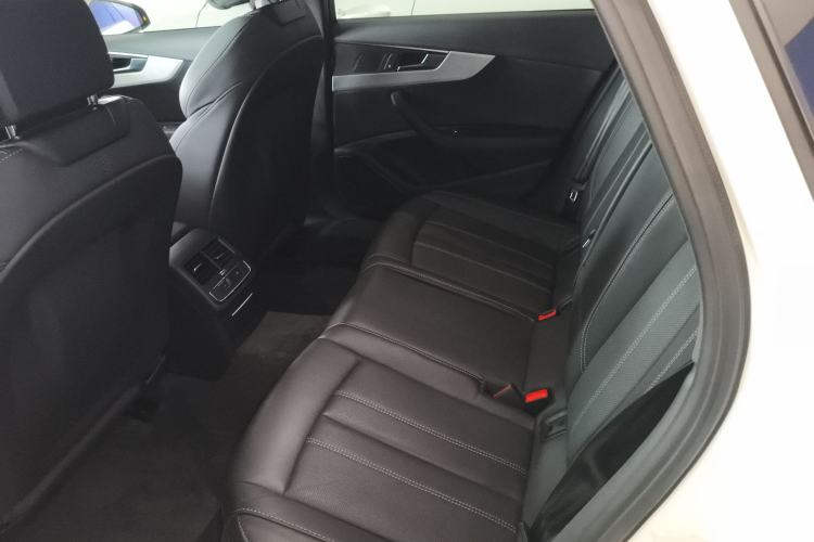 Used Audi A4L 2022 40 TFSI Fashion Dynamic Model
