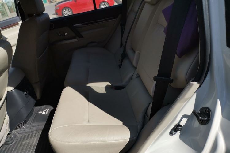 Used Mitsubishi Pajero 2018 V93 3.0L 5-Door GLS Genuine Leather Version – Middle East