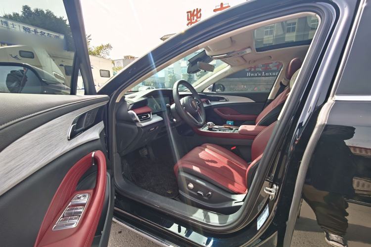 Used Hongqi H5 PHEV 2025 170 Super Hybrid Version Interior 1