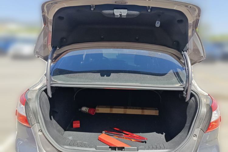 Used Ford Focus 2012 Sedan 1.6L Automatic Fashion Edition
