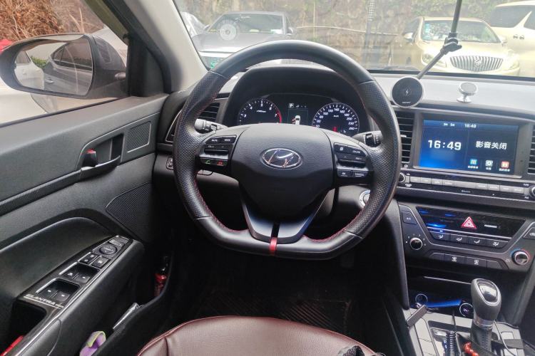 Used Hyundai Elantra (6th Generation / Lingdong) 2019 1.4T Dual-Clutch Xuan Dong · Dynamic Model