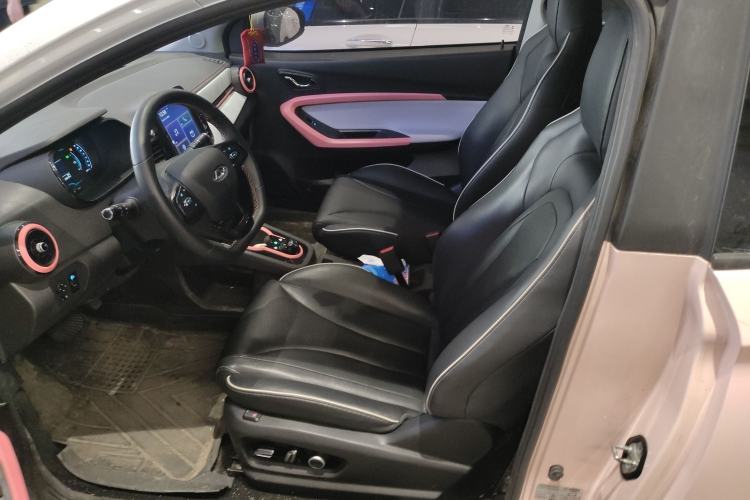 Used Chery QQ Little Ant 2022 Sweet Pink Edition Half-Sugar Version Lithium Iron Phosphate 29.2 kWh 30 kW 301 km Left Rear Seat