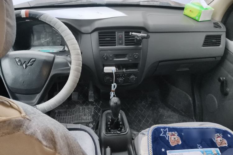 Used Wuling Rongguang 2014 1.5L S Base Version