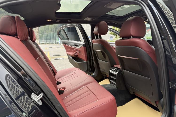 Used BMW 5 Series 2022 Restyled 530Li Leading Edition M Sport Package Interior 4