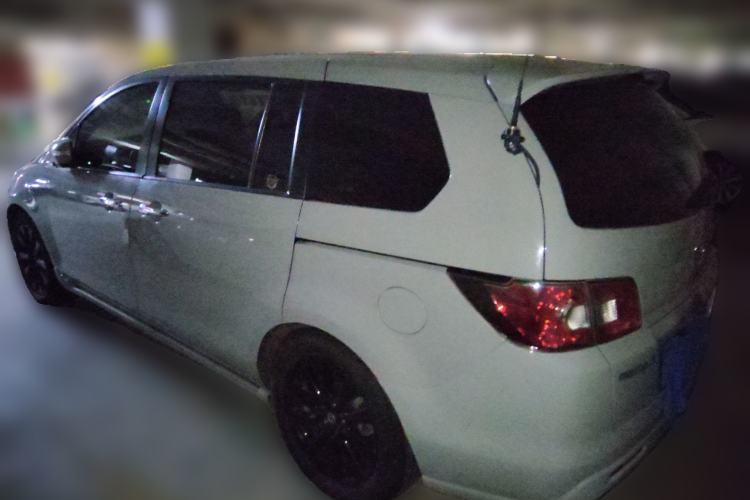 Used Mazda 8 2013 2.5L Ultimate Edition Rear Left 45 Deg