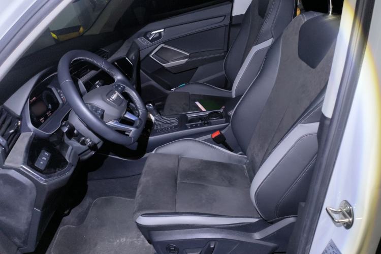 Used Audi Q3 2021 35 TFSI Fashion Dynamic Model