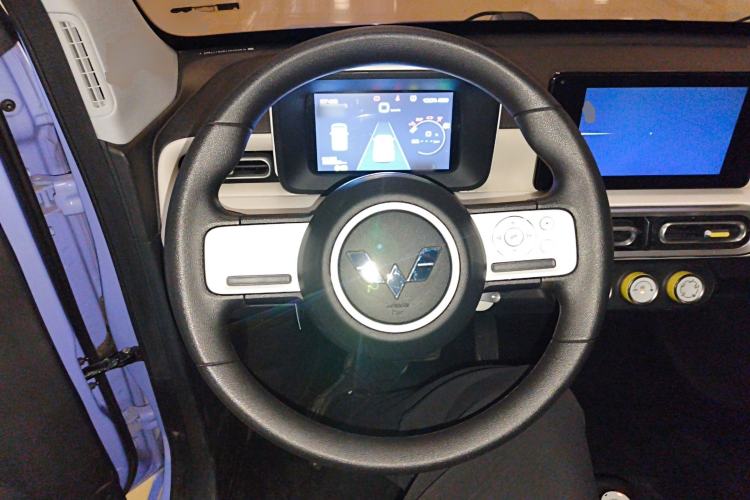 Used Wuling Hongguang MINIEV 2024 3rd Generation 170 km Steering Wheel