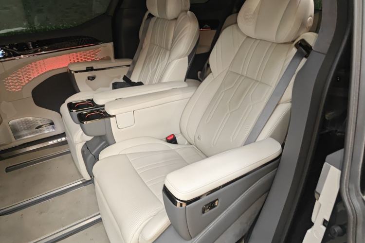 Used Zeekr 009 2022 WE Edition Left Rear Seat