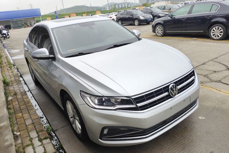 Used Volkswagen Bora 2021 1.5L Automatic Comfort Smart Connect Edition Front Right 45 Deg