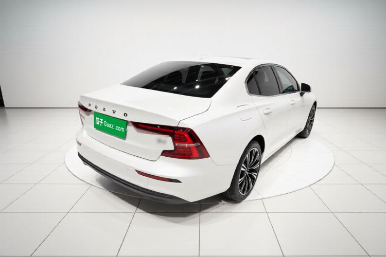Used Volvo S60 2023 B4 Zhiyuan Luxury Edition
