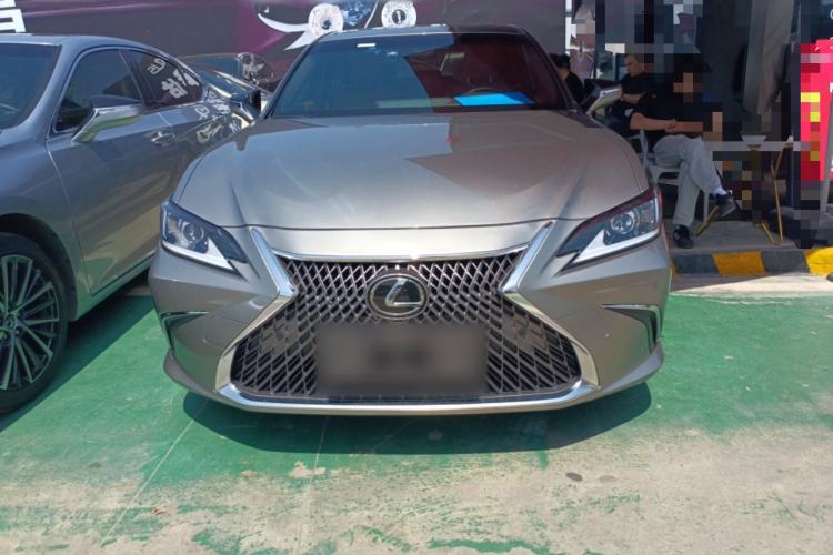 Used Lexus ES 2020 200 Excellence Edition
