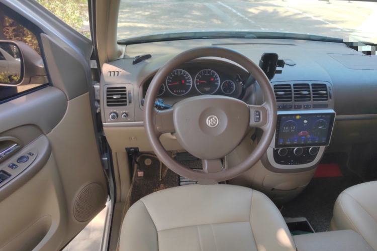 Used Buick GL8 2012 2.4L BASE Comfort Edition