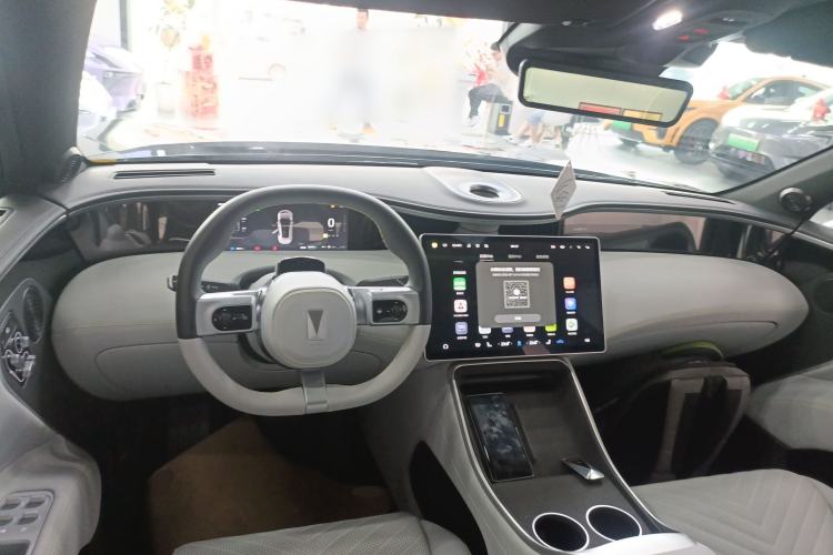 Used Avatr 11 2025 Year Updated Max Extended-Range Version Center Console