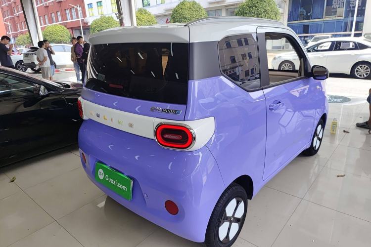 Used Wuling Hongguang MINIEV 2024 3rd Generation 215km Advanced Version
