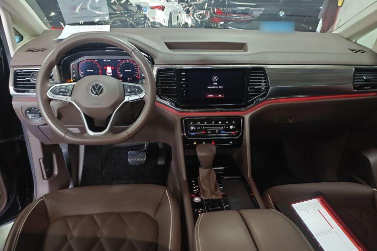 Used Volkswagen Viloran 2020 380TSI Prestige Edition
