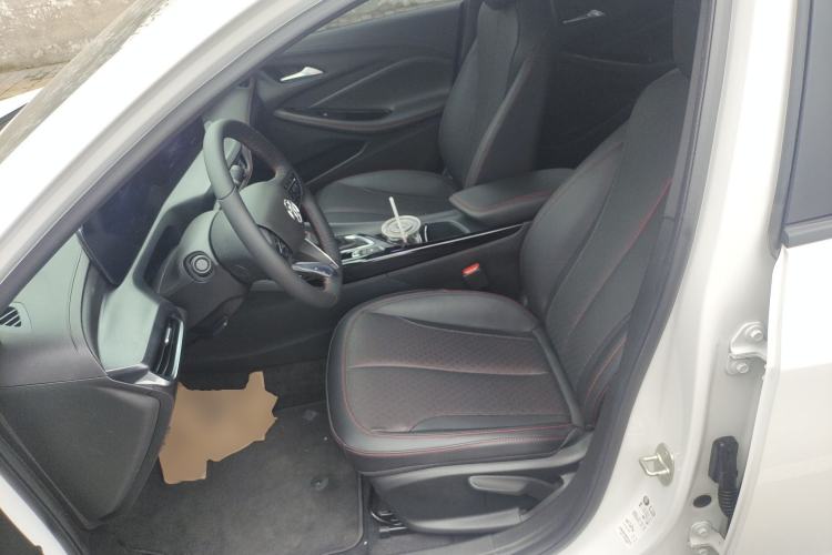 Used Buick Verano 2023 Pro GS Hunter Wind Edition Left Front Seat