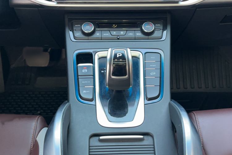 Used Geely Auto Emgrand X7 Sport 2022 1.8TD DCT Zhiya Trim