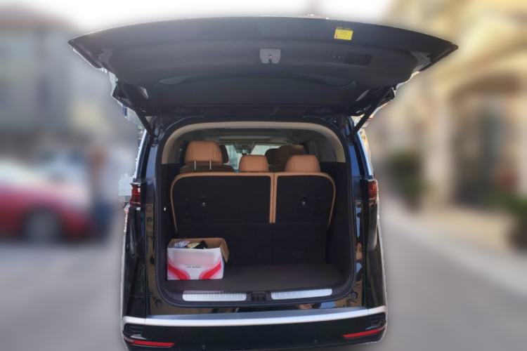 Used Denza D9 2024 DM-i 980 Four-Wheel Drive Prestige Model
