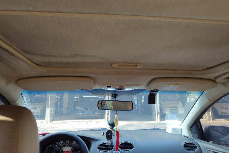 Used Ford Focus 2011 Hatchback 1.8L Automatic Fashion Edition Headliner