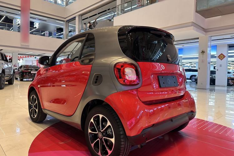 Voiture d’occasion smart Long 7 2015 1.0L Red 54400km AT 2 Seats à ...