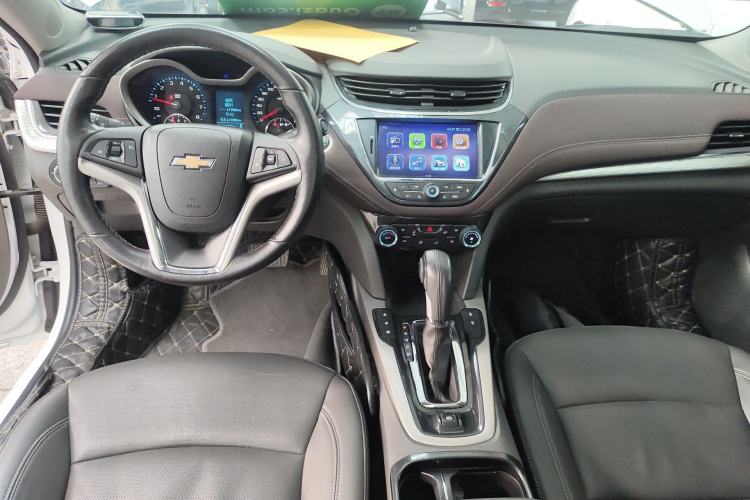 Used Chevrolet Malibu 2017 1.5T Automatic Luxury Edition Center Console