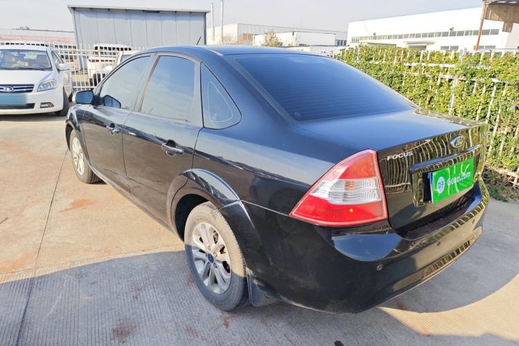 Used Ford Focus 2013 Sedan Classic 1.8L Automatic Base Model