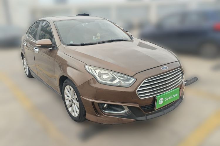 Used Ford Escort 2017 Happiness Edition 1.5L Automatic Fashion Version Front Right 45 Deg