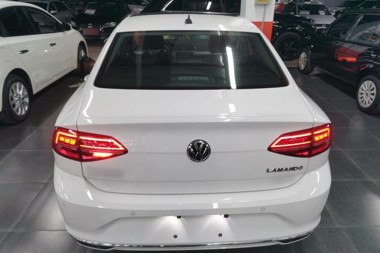 Used Volkswagen Lamando 2021 230TSI DSG Fashion Edition
