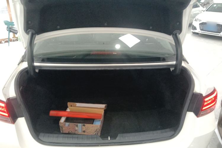 Used Kia K5 2016 1.6T Automatic LUX