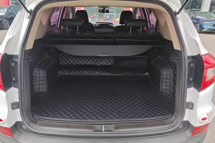 Used BYD Song 2017 Gaishi Upgrade Edition 1.5TI Manual Luxury Model