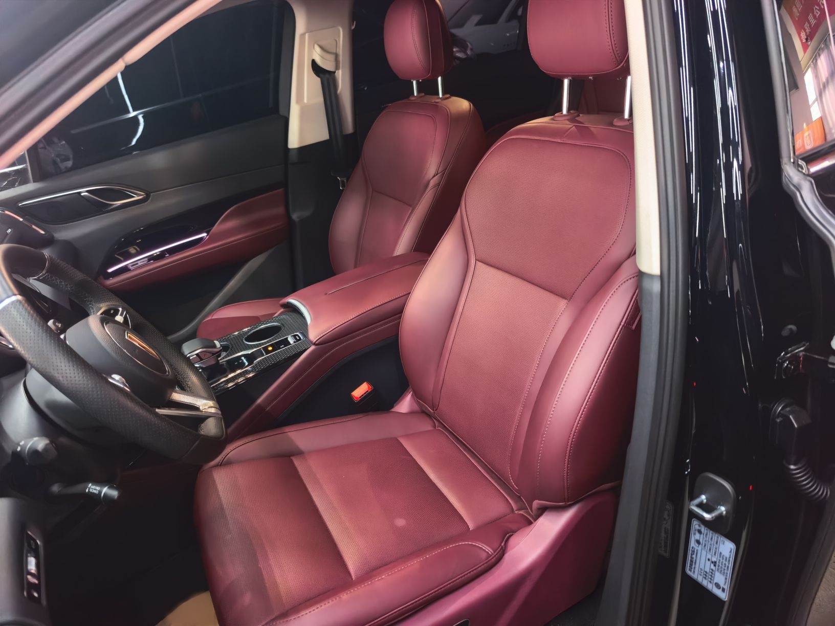 Hongqi HS3 PHEV 2025 Model 125km Jingwei 2 Millionth Anniversary Edition — снимка 10