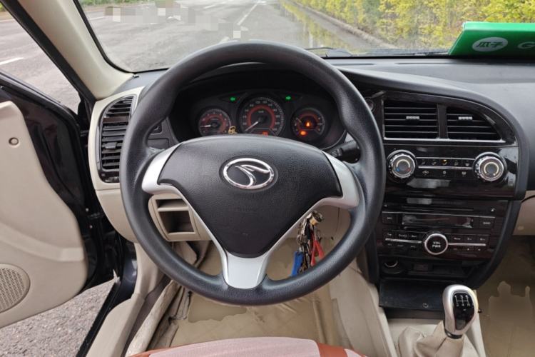Used Soueast V3 Lingyue 2012 Revised Version 1.5L Manual Comfort Edition Steering Wheel
