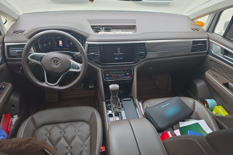 Used Volkswagen Viloran 2020 380TSI Prestige Edition Center Console