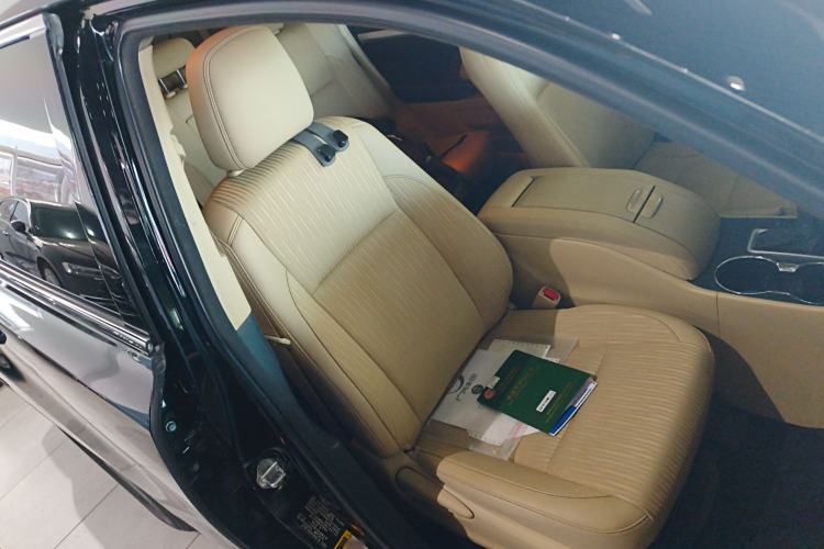 Used Toyota Highlander 2015 2.0T Two-Wheel Drive Elite Edition 7 Seats