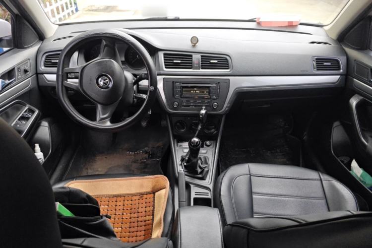 Used Volkswagen Gran Lavida 2015 1.6L Manual Fashion Edition
