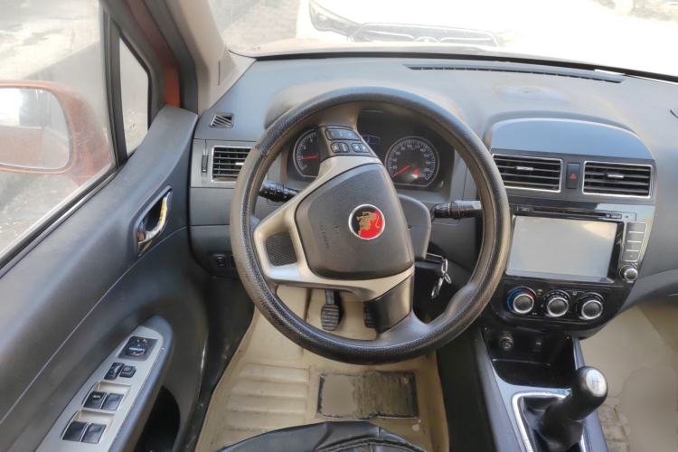 Used FORTHING Joyear X5 2013 1.6L Manual Luxury Model China IV Standard