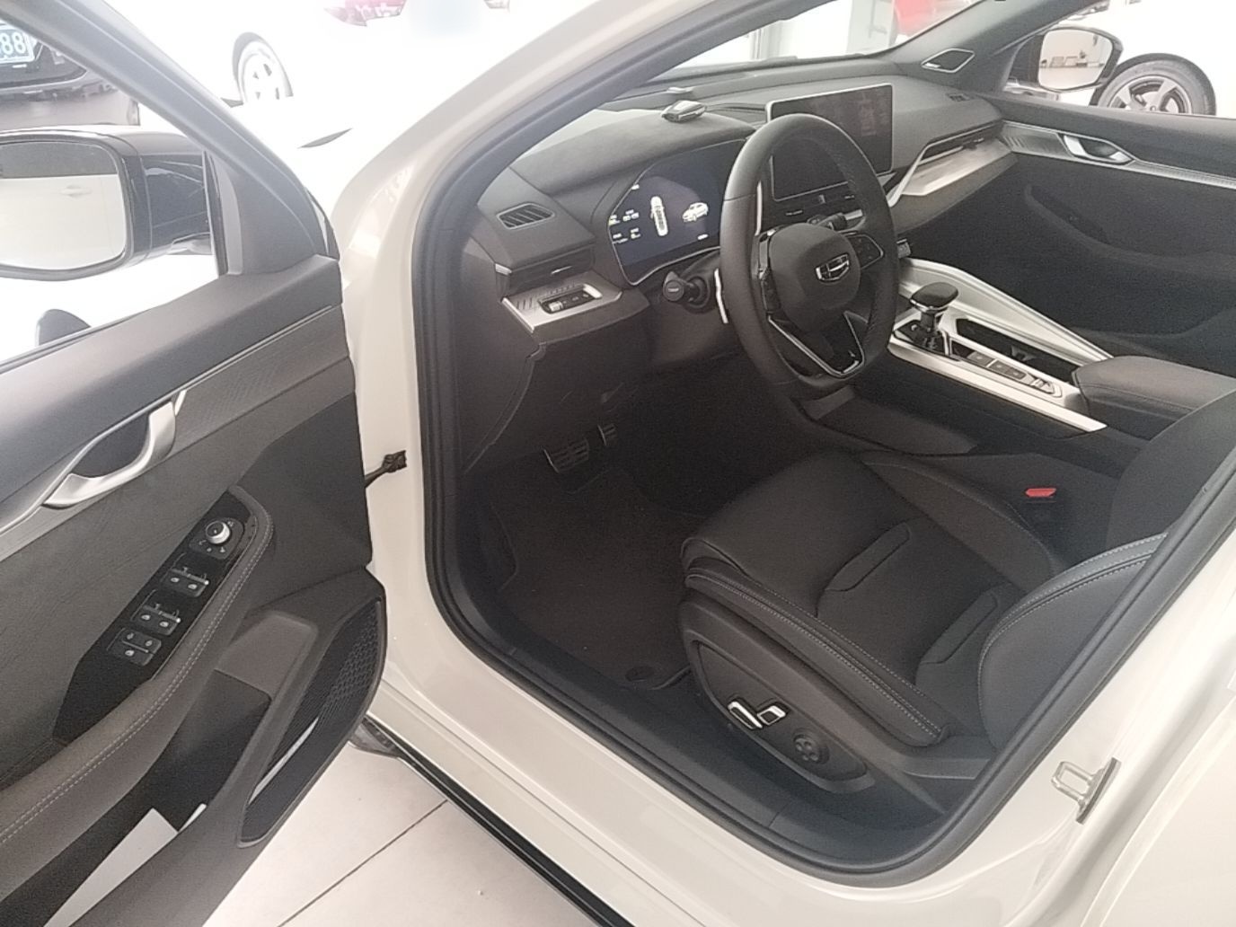 Geely Auto Preface 2024 2.0TD Qingyun Edition — снимка 18