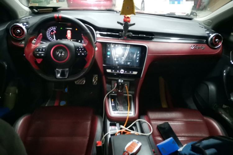 Used MG 6 2018 20T Automatic Trophy Premium Internet Edition China VI Standard Center Console