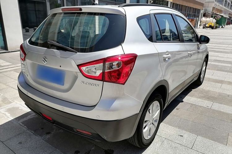 Used Suzuki S-Cross 2014 1.6L CVT Two-Wheel Drive Entry Model
