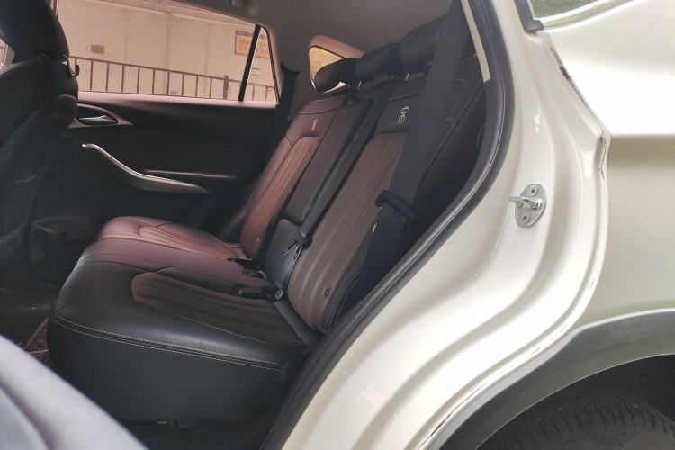 Used BYD Song New Energy 2017 Song DM 1.5TID All-Wheel Drive Luxury Model Left Rear Seat