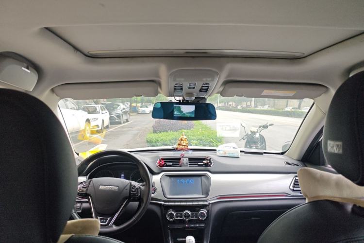 Used Haval H2 2017 Blue Label 1.5T Manual Two-Wheel Drive Luxury Model Headliner