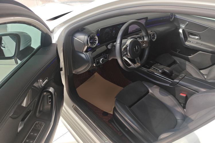 Used Mercedes-Benz A-Class 2021 A 200 L Sport Sedan Fashion Model
