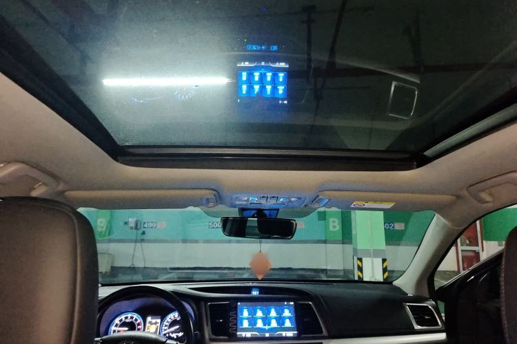 Used Toyota Highlander 2018 2.0T Four-Wheel Drive Luxury Version 7 Seats China VI Standard