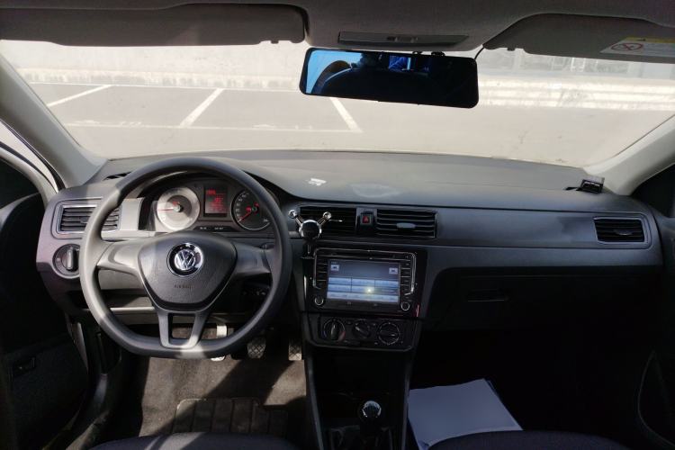 Used Volkswagen Santana 2016 1.4L Manual Fashion Edition
