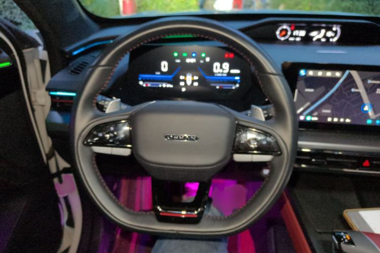 Used Oshan Z6 2023 Blue Whale 1.5T DCT Smart Luxury Model