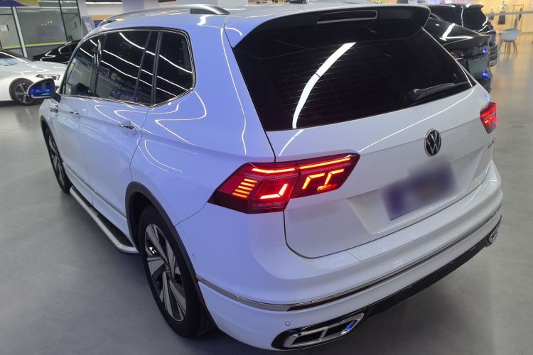 Used Volkswagen Tiguan L 2023 Restyled 330TSI Automatic Two-Wheel Drive R-Line Enhanced Comfort Version